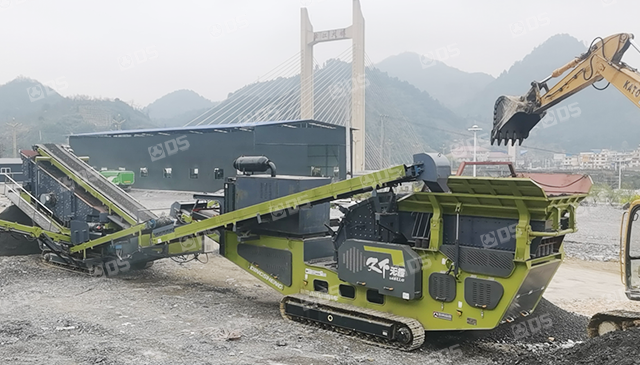 Crawler Type Mobile Crushing Plant